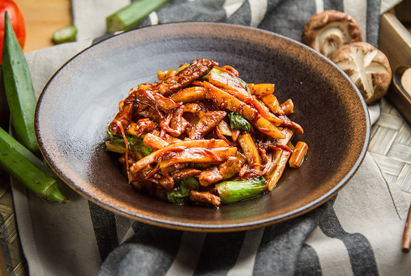 炒饵丝的做法(炒饵丝的做法视频教程)